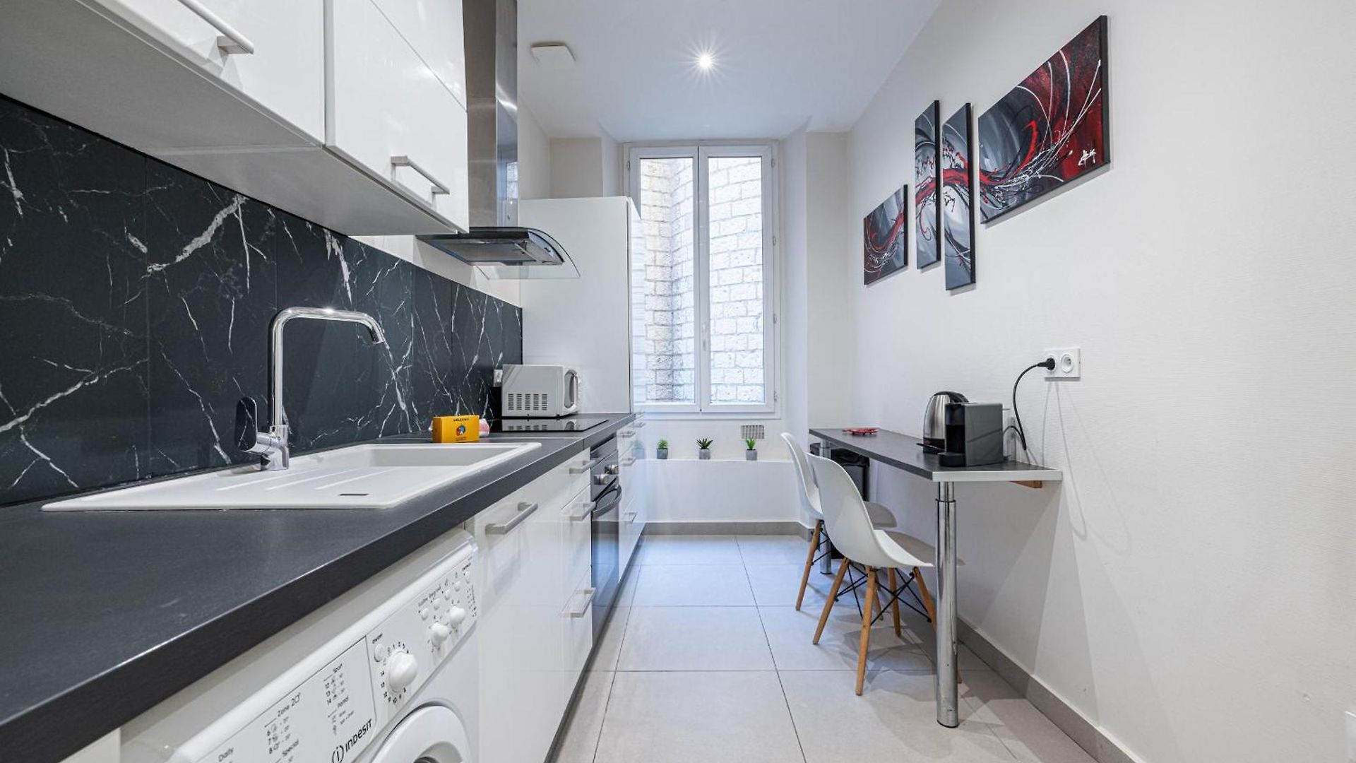 Charming 1 Bdr Old Town Appartement