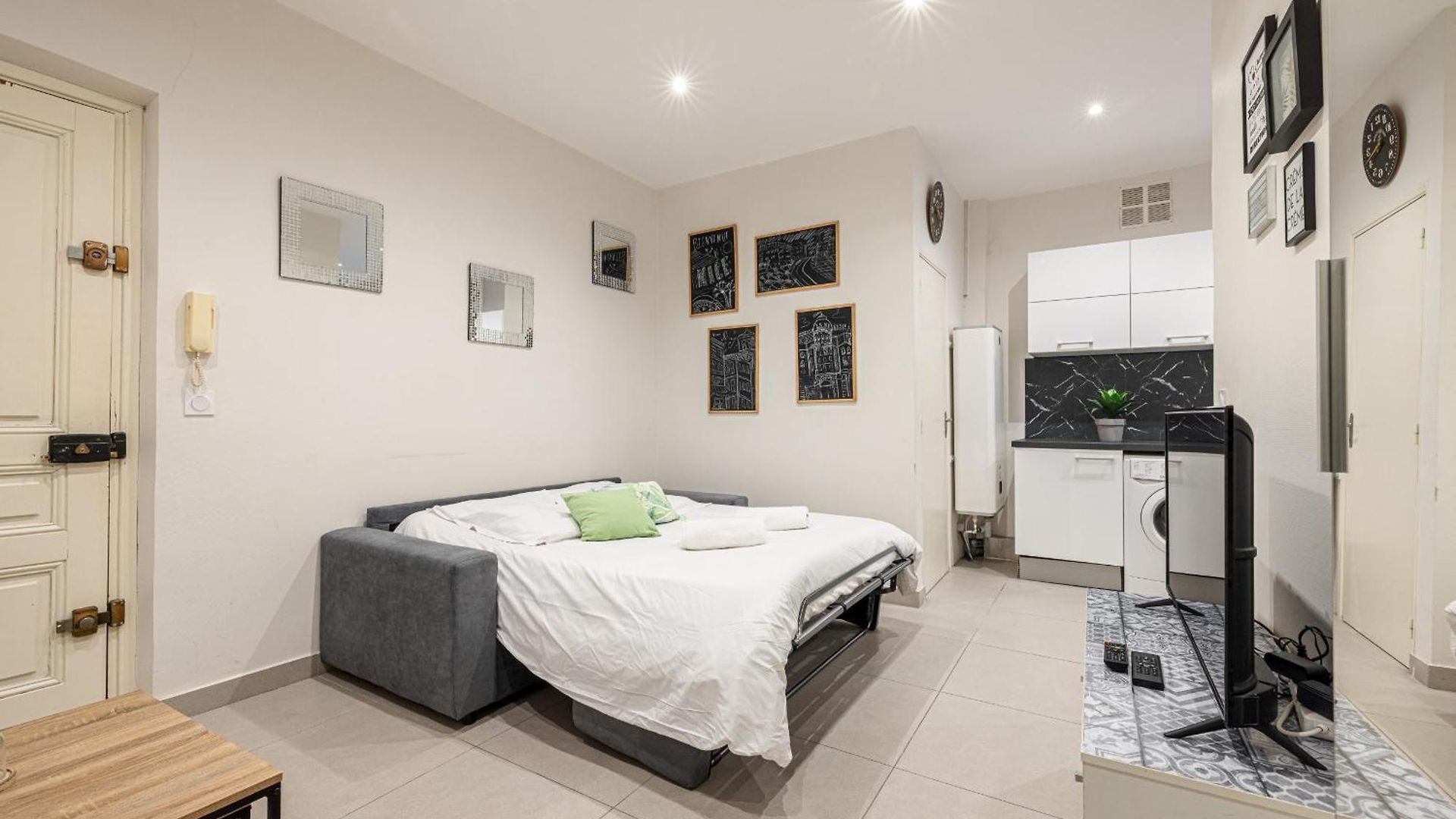 Charming 1 Bdr Old Town Appartement *