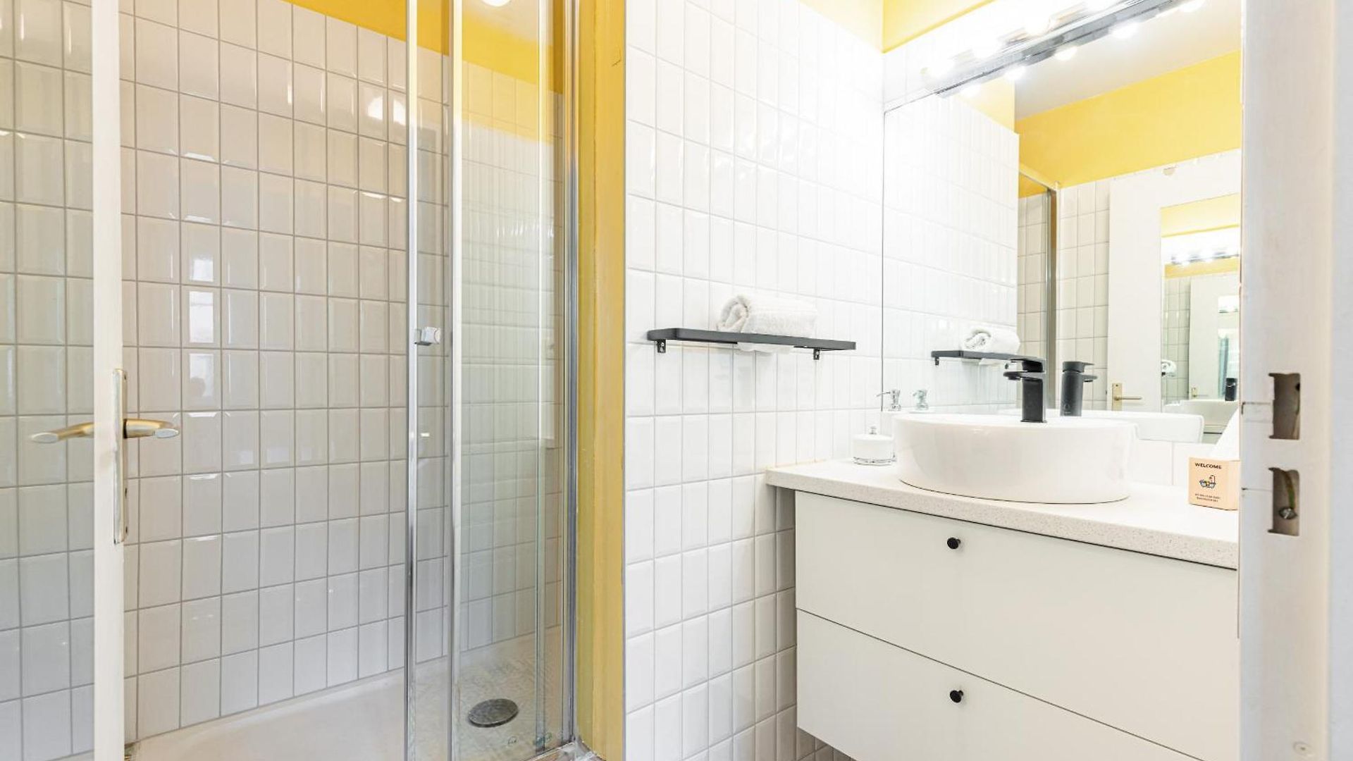 Appartement 2 Bdrs & Parking In The Old Town ! *