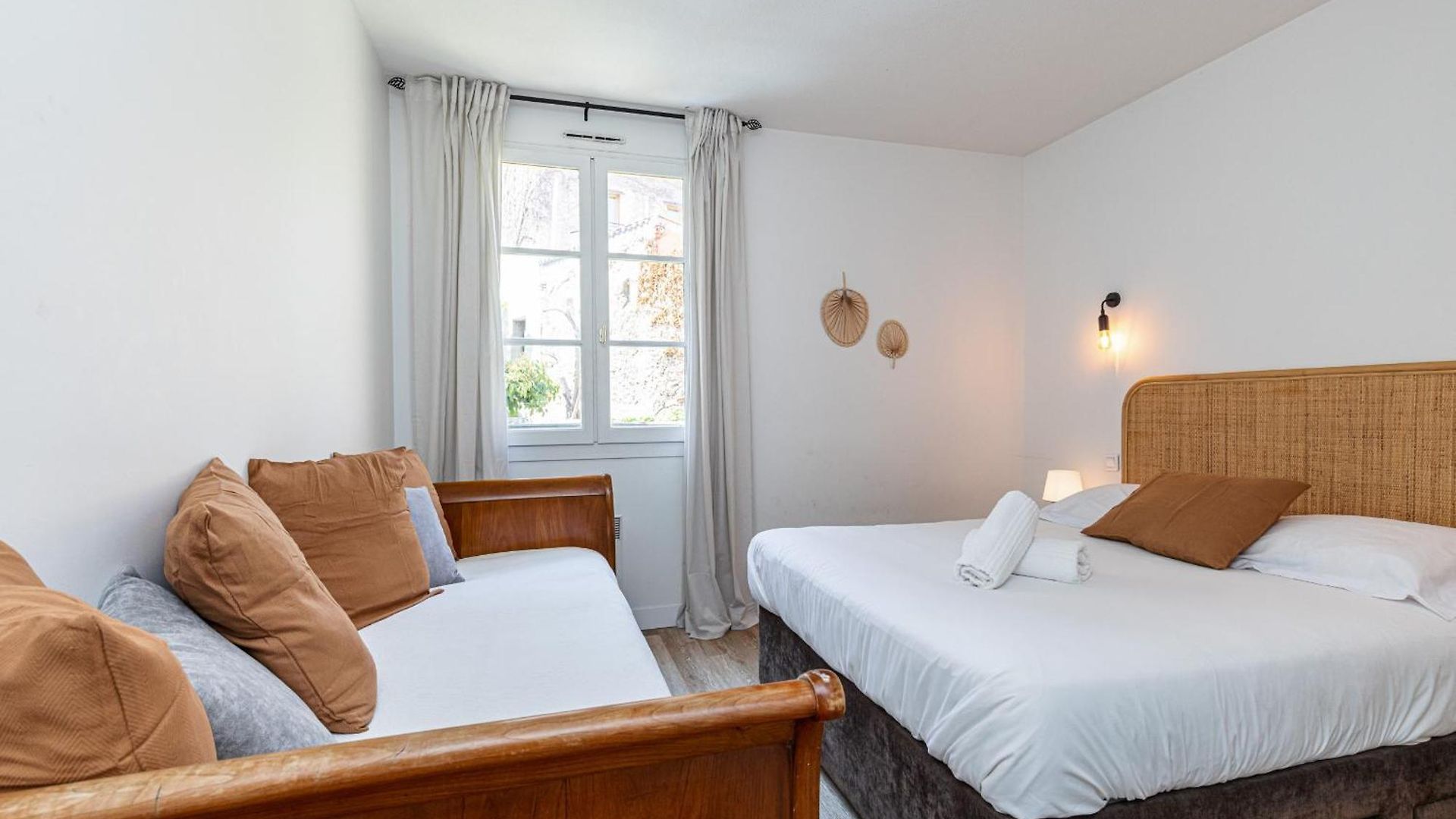 Appartement 2 Bdrs & Parking In The Old Town ! Nice
