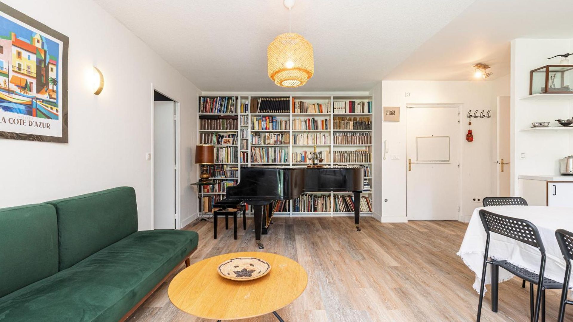 Appartement 2 Bdrs & Parking In The Old Town ! *