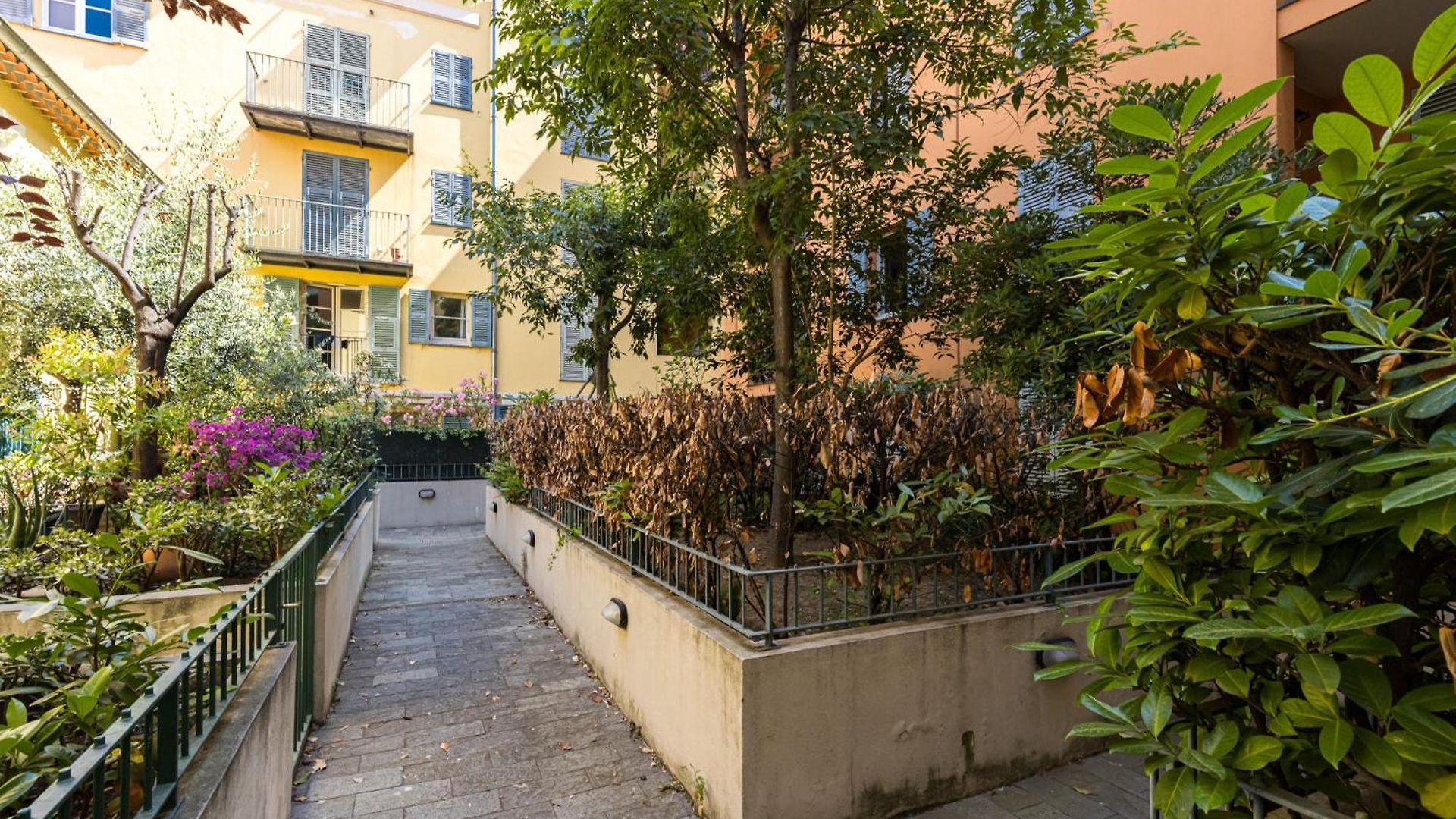 Appartement 2 Bdrs & Parking In The Old Town !