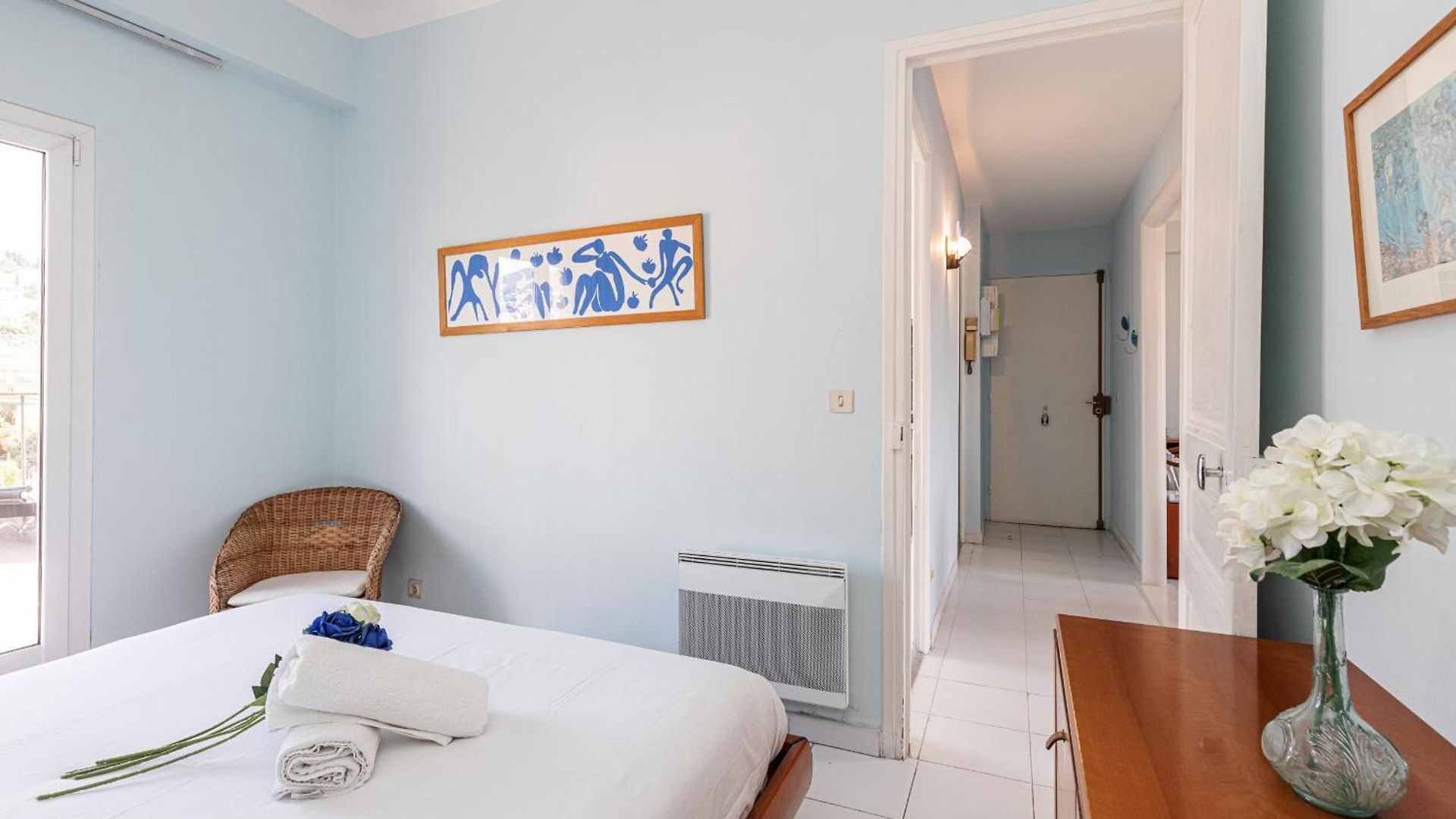 Extraordinary View On Port And Castle Hill - 1 Bdr & Parking *