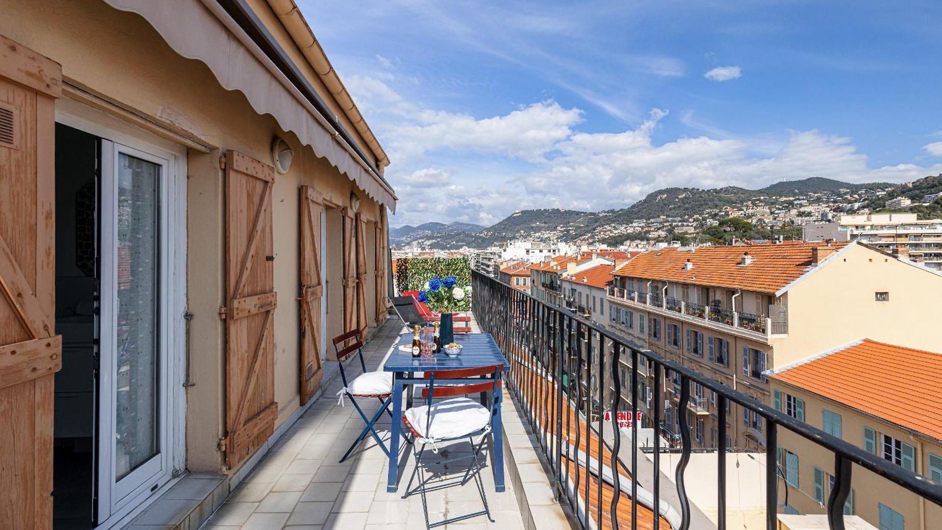 Extraordinary View On Port And Castle Hill - 1 Bdr & Parking Apartment Nice