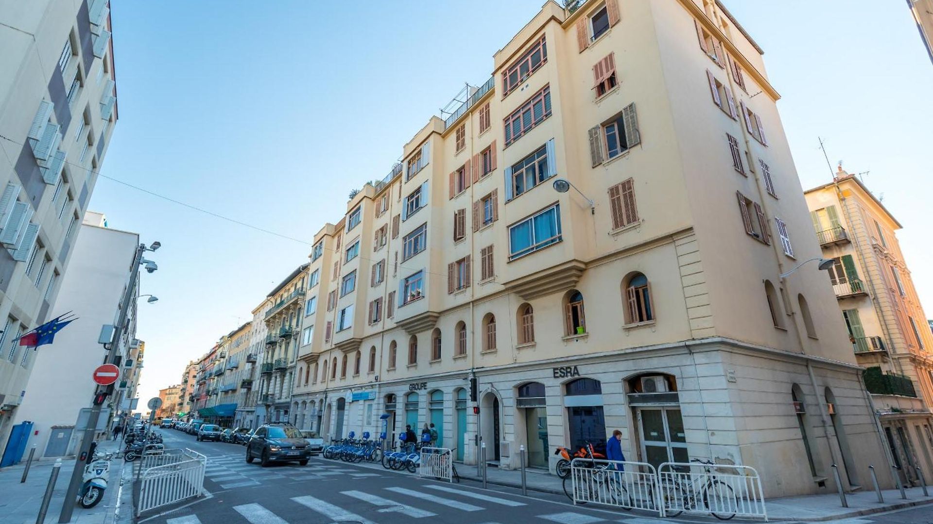 Extraordinary View On Port And Castle Hill - 1 Bdr & Parking Apartment *