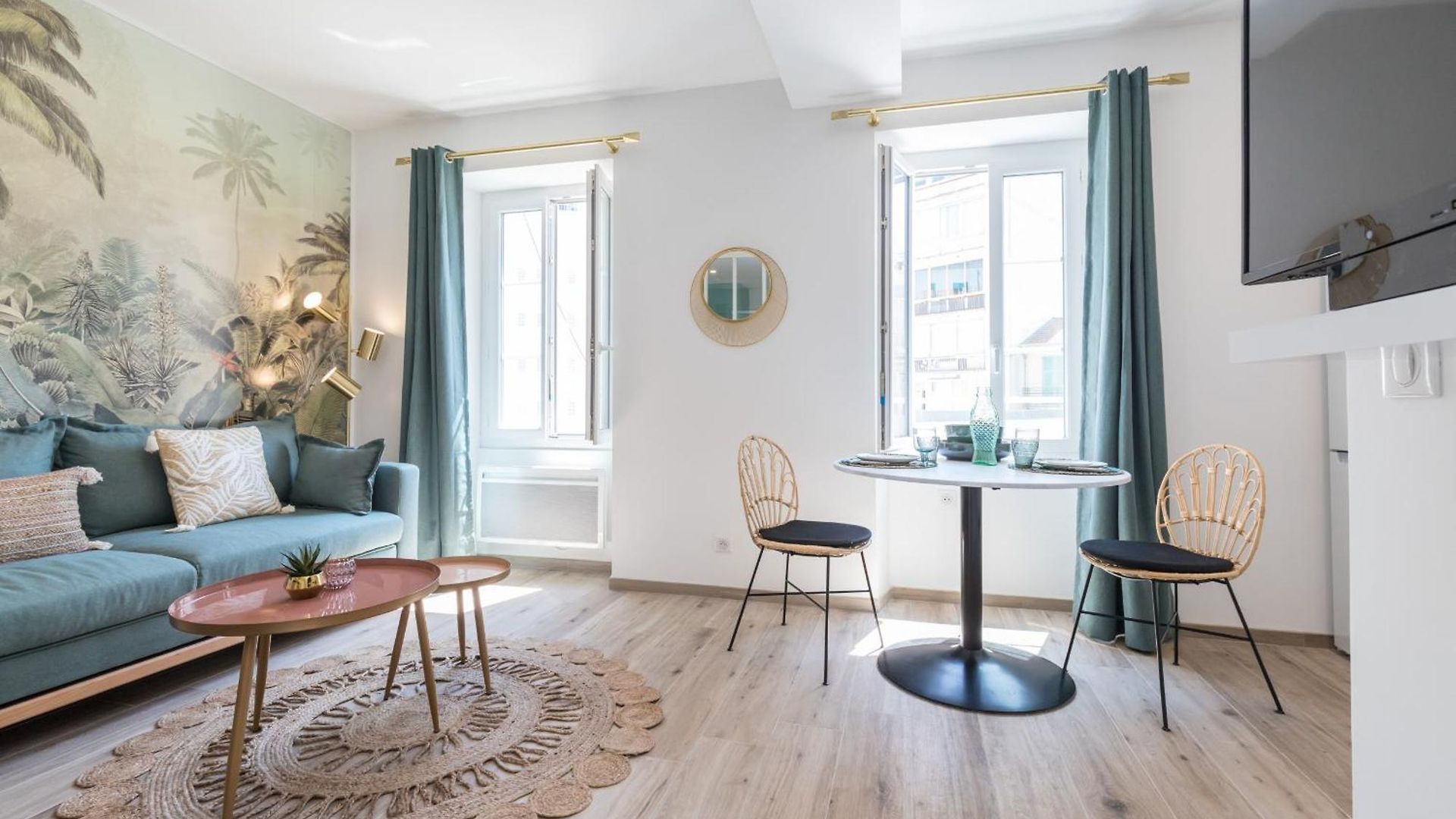 Lovely Center Heart - Ac Apartment