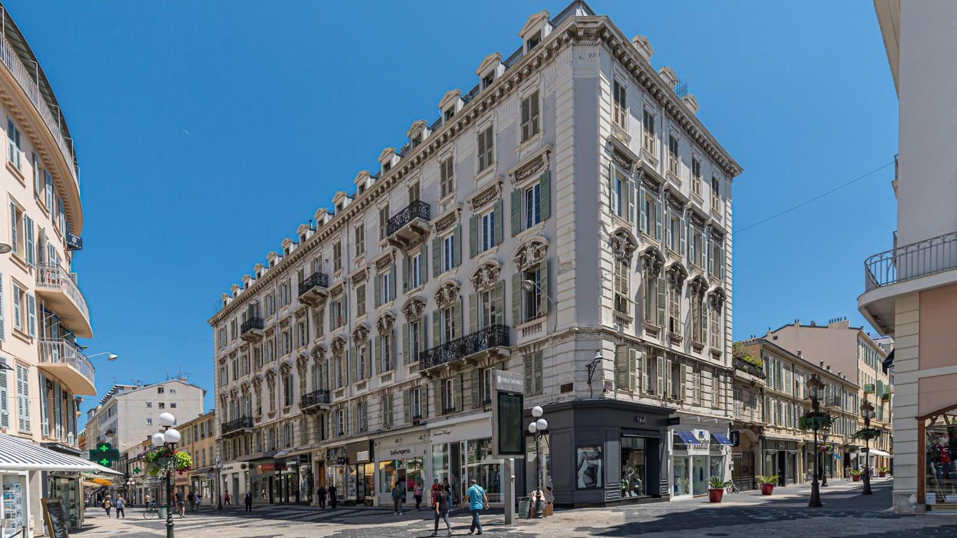 Lovely Center Heart - Ac Apartment *