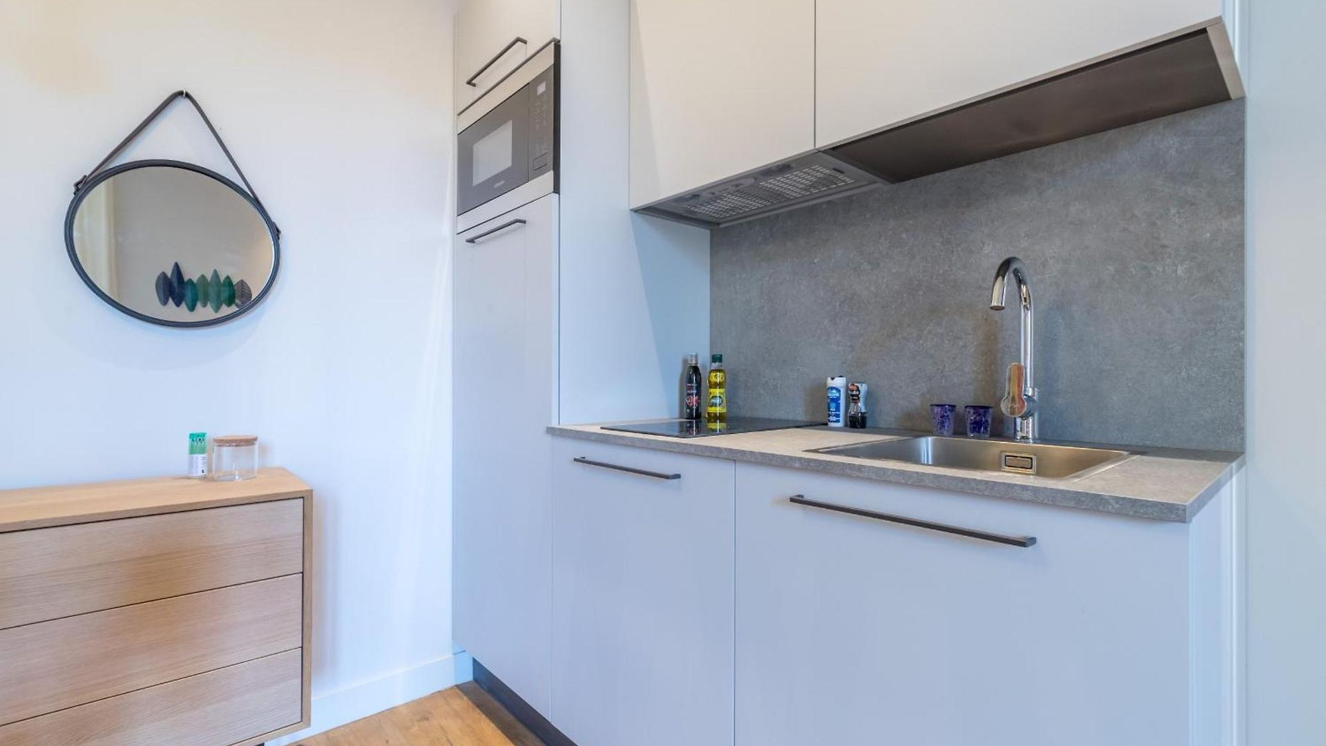Refined & Cozy 1 Bedroom Downtown Nice