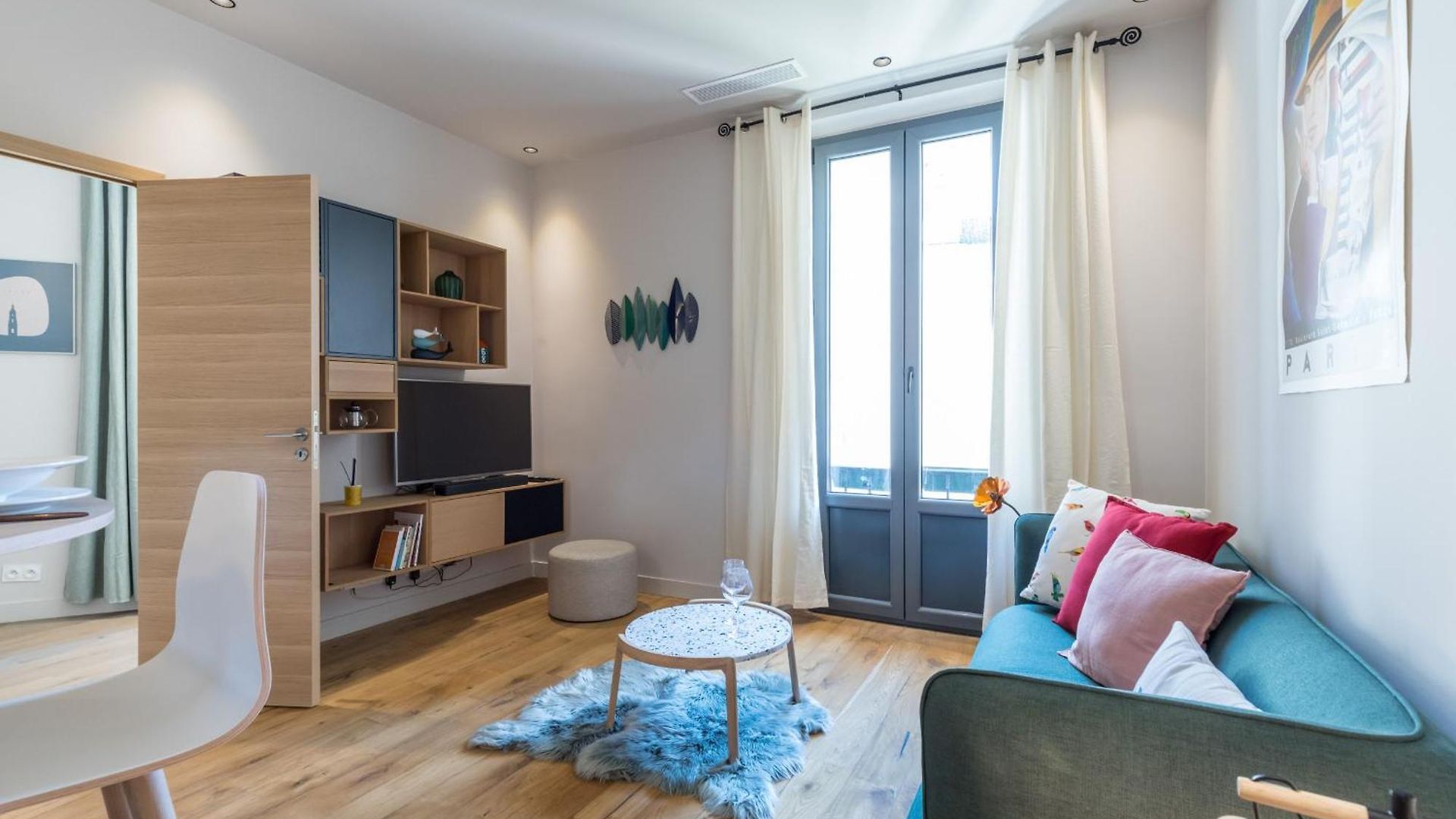 Refined & Cozy 1 Bedroom Downtown *
