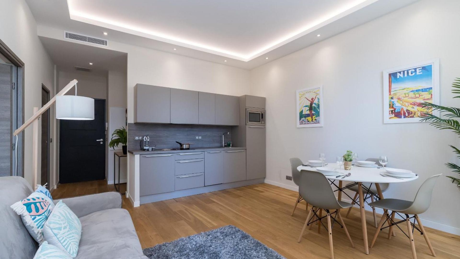 Brand New 1 Bdr Place Du Pin Apartment