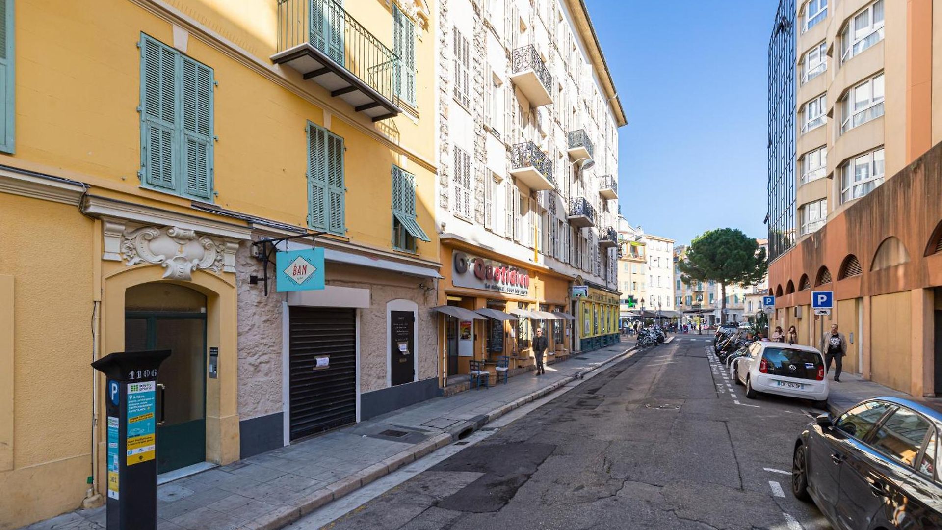 Apartment Brand New 1 Bdr Place Du Pin *