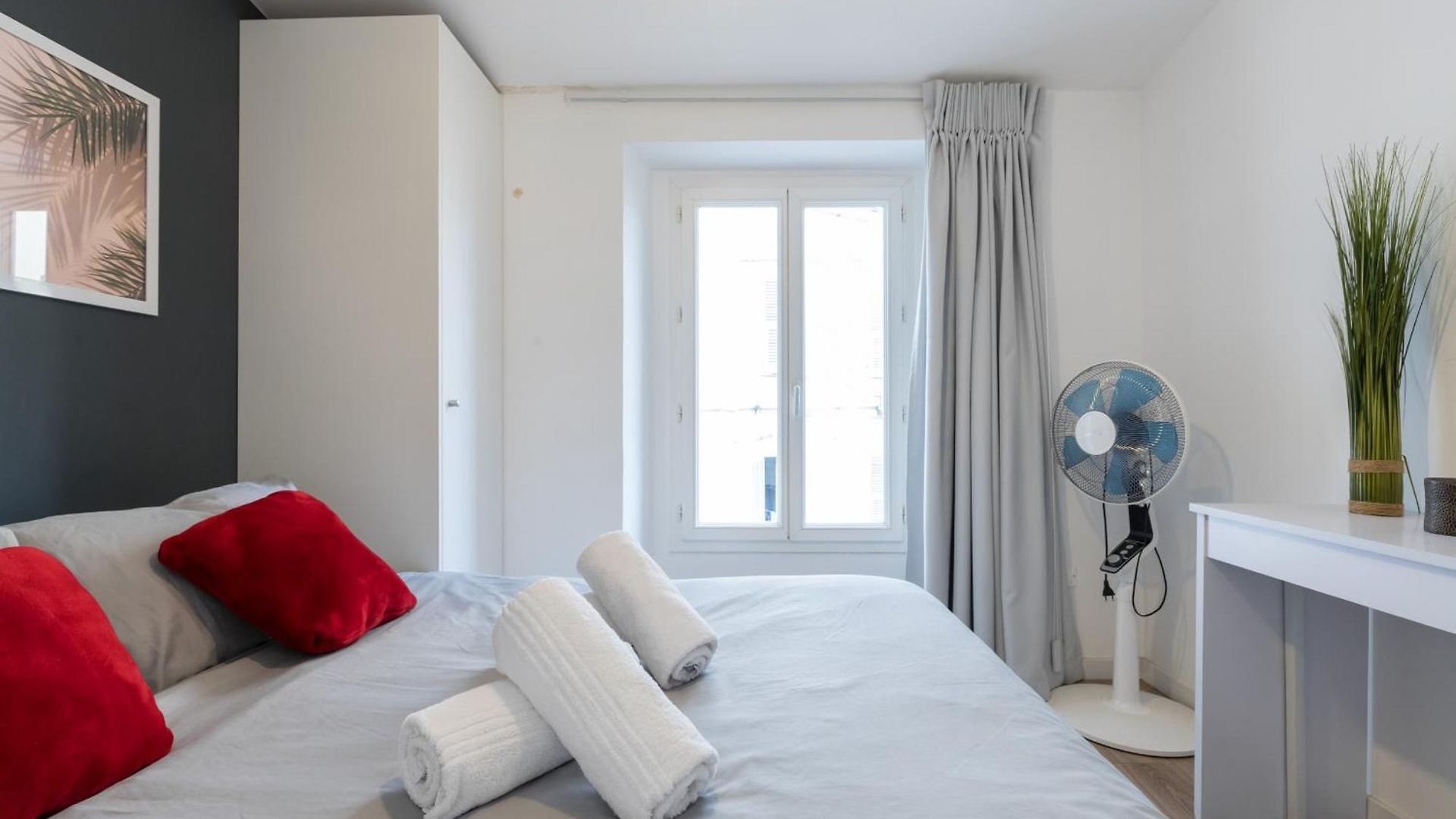 Magenta Square 1 Bdr With Ac Appartement *