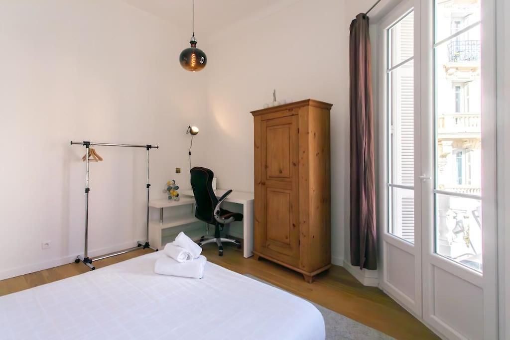 #22 Emma 2bdr Balcony Center Town 2mins Tramway * Nice