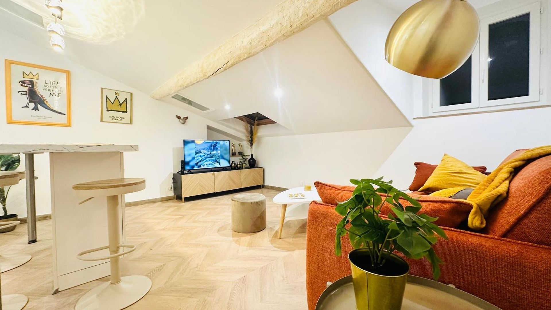 Elegant Mansardé-place Du Pin Appartement *