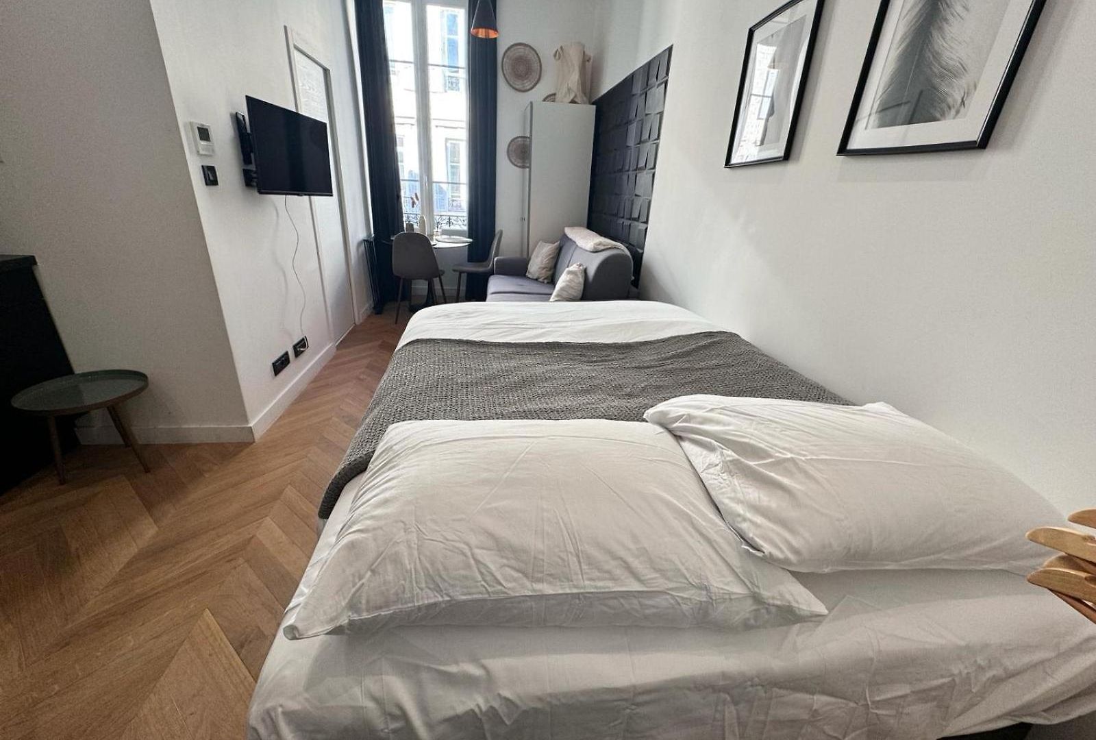 Chic Cozy In The Heart Of The Apartment Nice