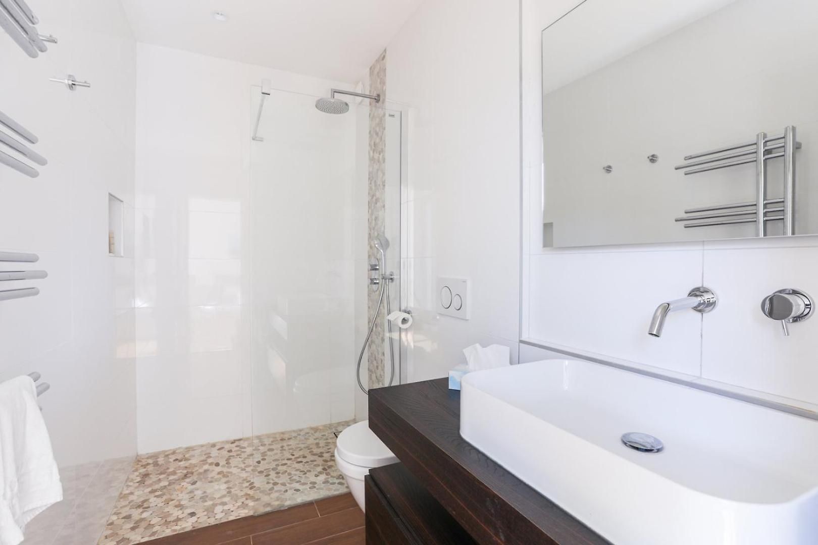 Maison d'hôtes De Charme Moderne Avec Piscine Et Vue Nice