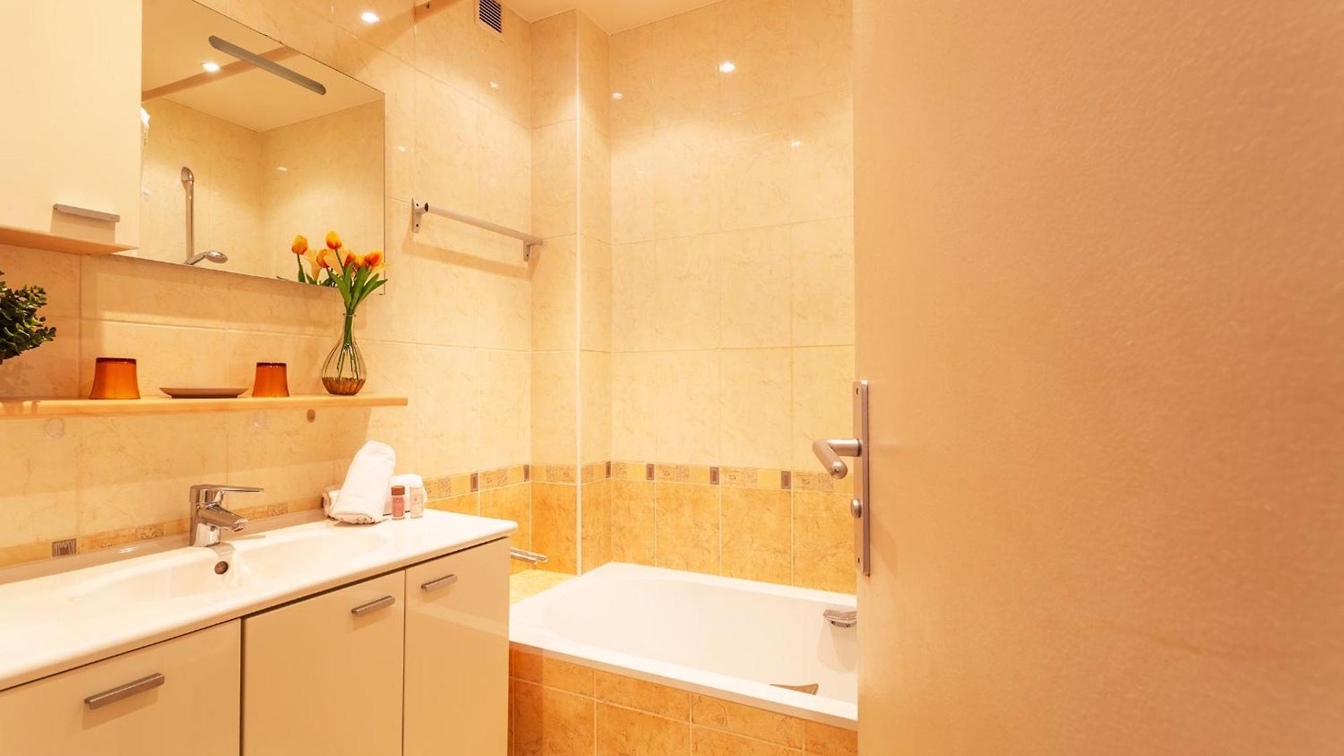 Apartment Le France-massenet Ap3015 By Riviera Homes *