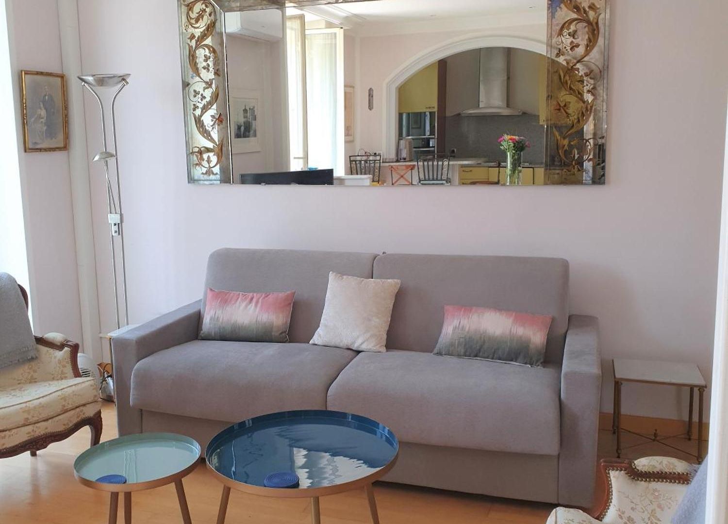 Apartment From 1882, Romantic Flat, In The Golden Square Nice