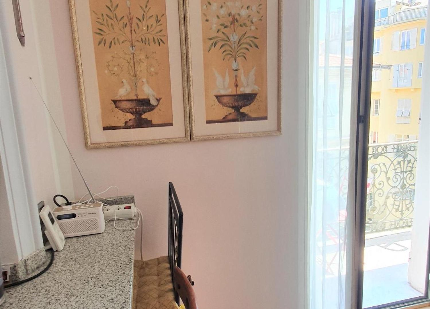 Apartment From 1882, Romantic Flat, In The Golden Square