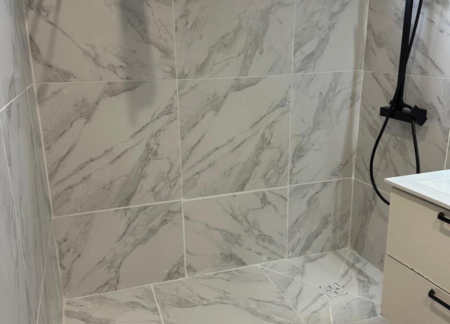 Location In Private Security With Free Parking, 1 Minute From Tramway, 9 Minutes From De Center, Accessible Transports Séjour chez l'habitant *