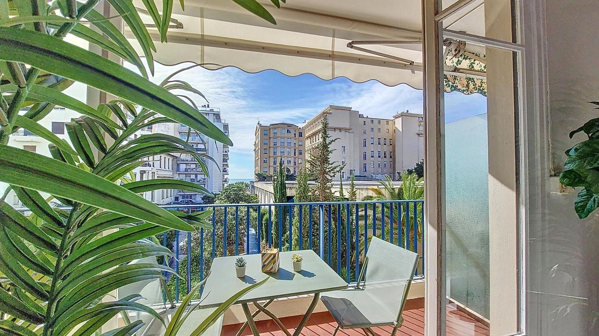 Nestor&jeeves - Riviera - - Very Close Sea Nice