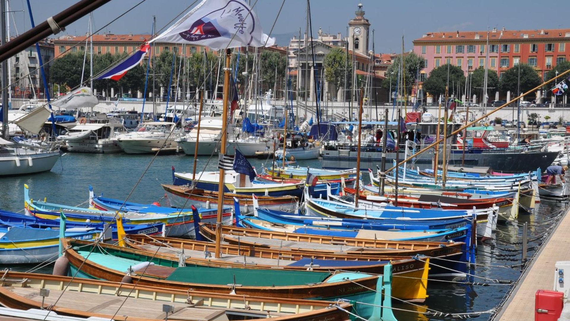 Apartment Proche Du Port *