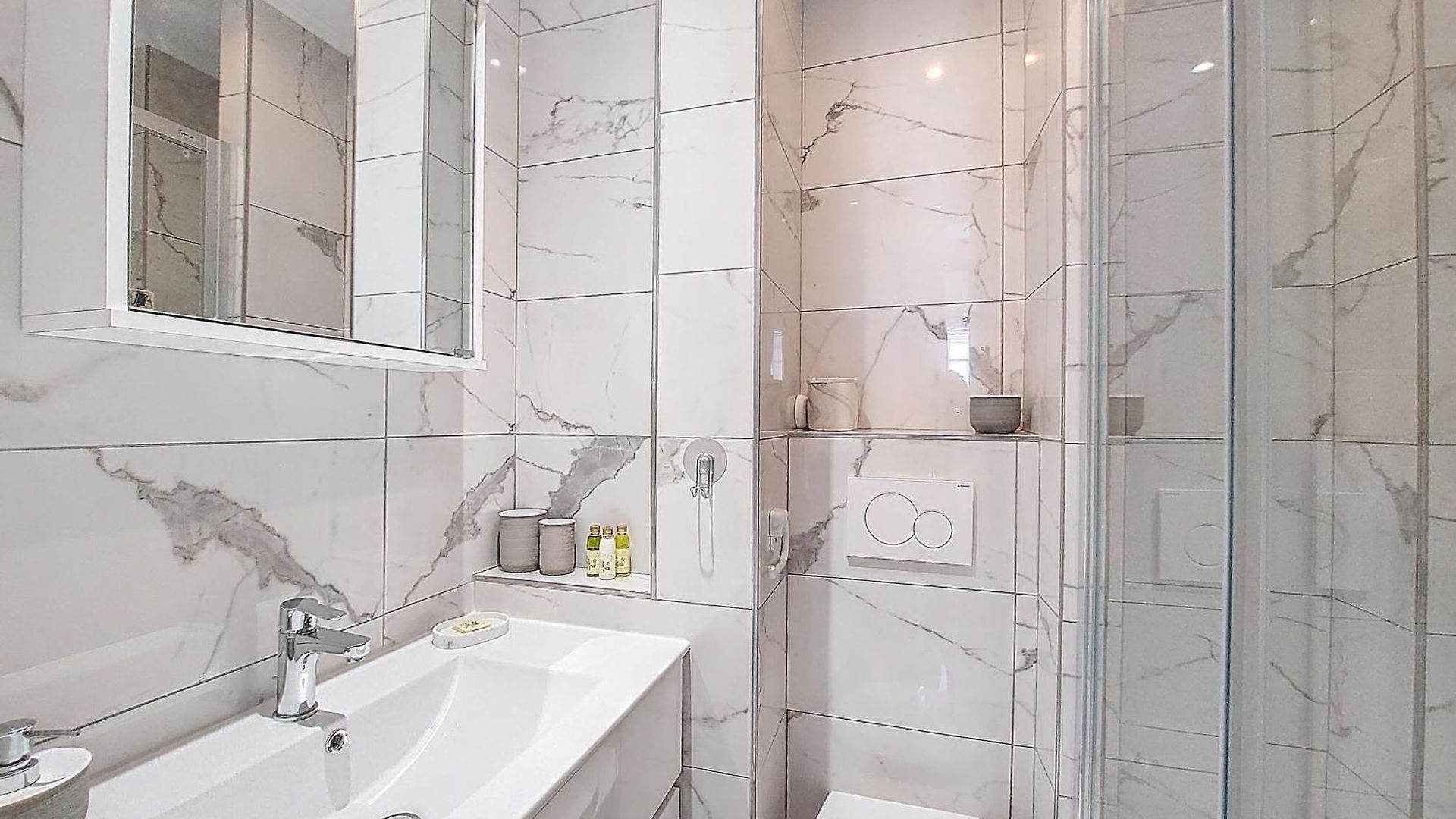 Appartement Nestor&jeeves - Flora - Promenade Des - *