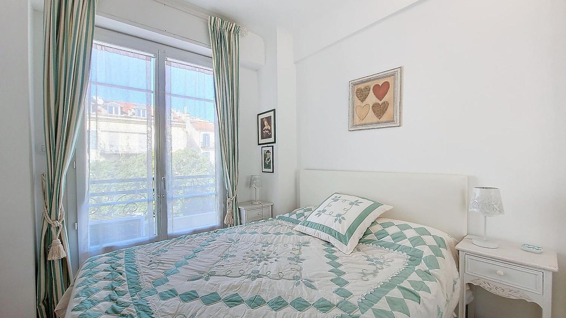 Nestor&jeeves - Flora - Promenade Des - Appartement