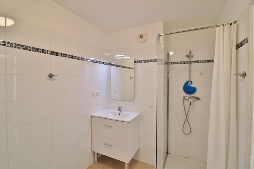 Appartement Beautiful Flat With Sunny Garden In Heart Of Le Port