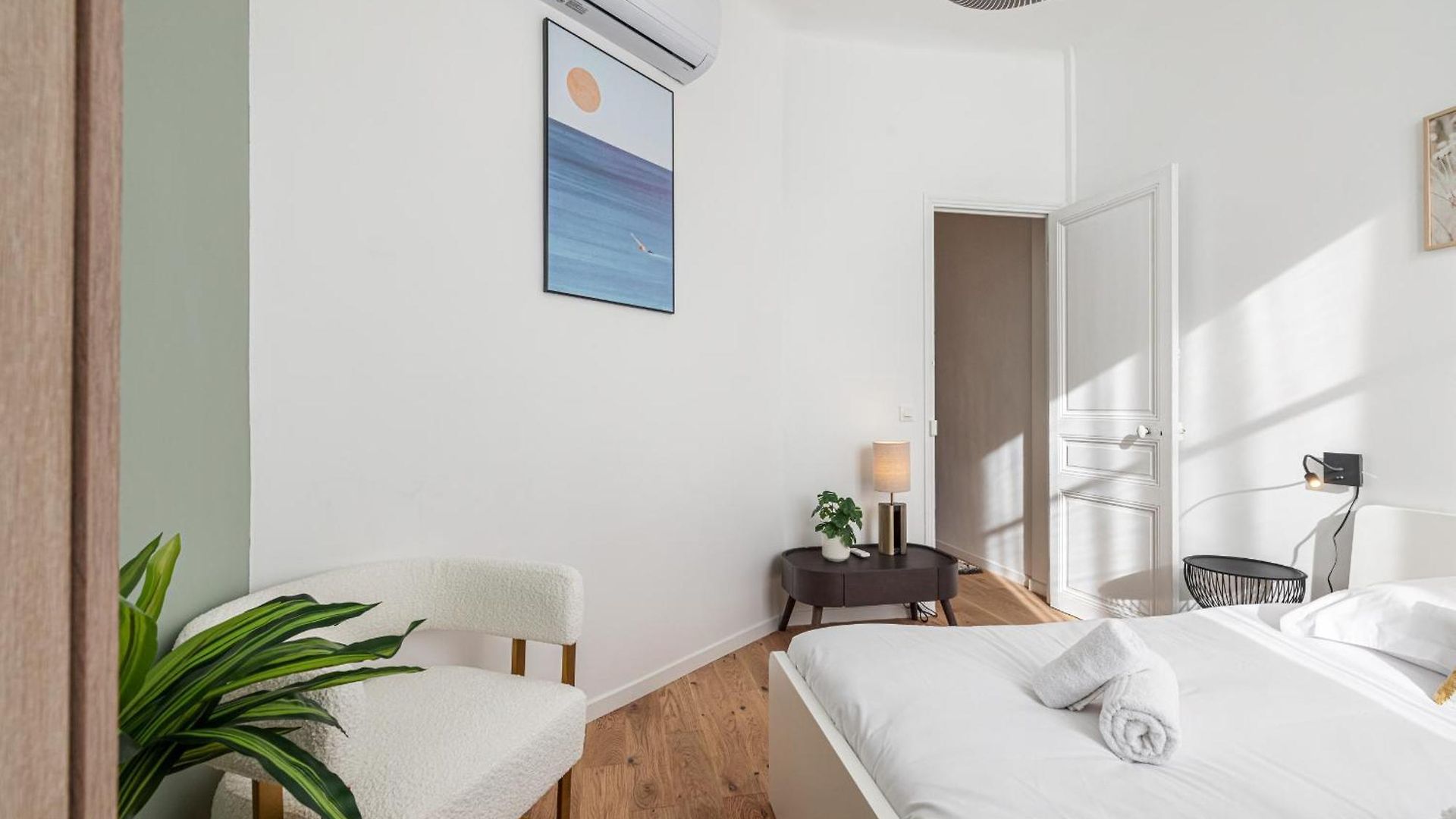 Lovely 2 Bdr Harbor Appartement