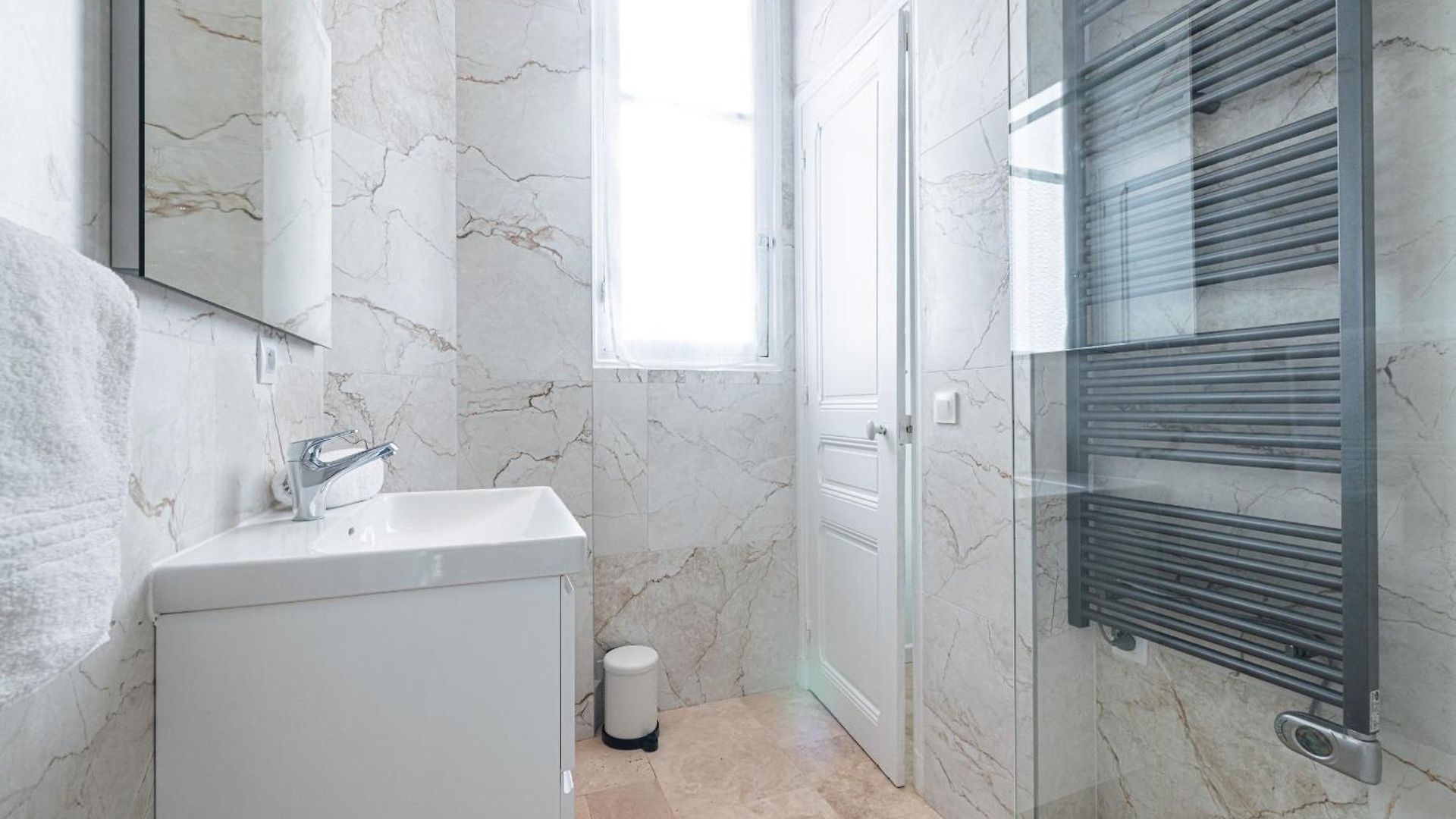 Lovely 2 Bdr Harbor Appartement