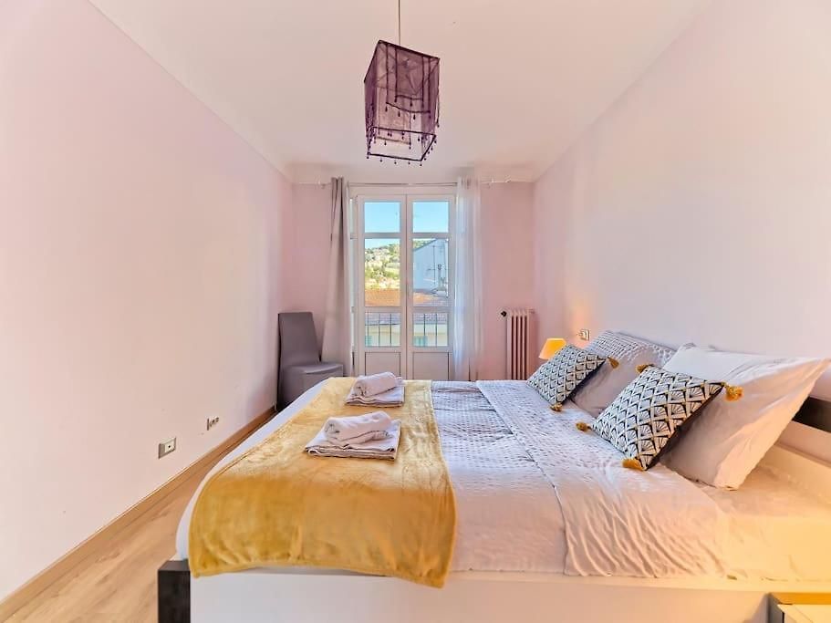 Superbe Grand 3 Pieces De 65 M2 -cosy -3 Mn Gare Riquier Appartement Nice