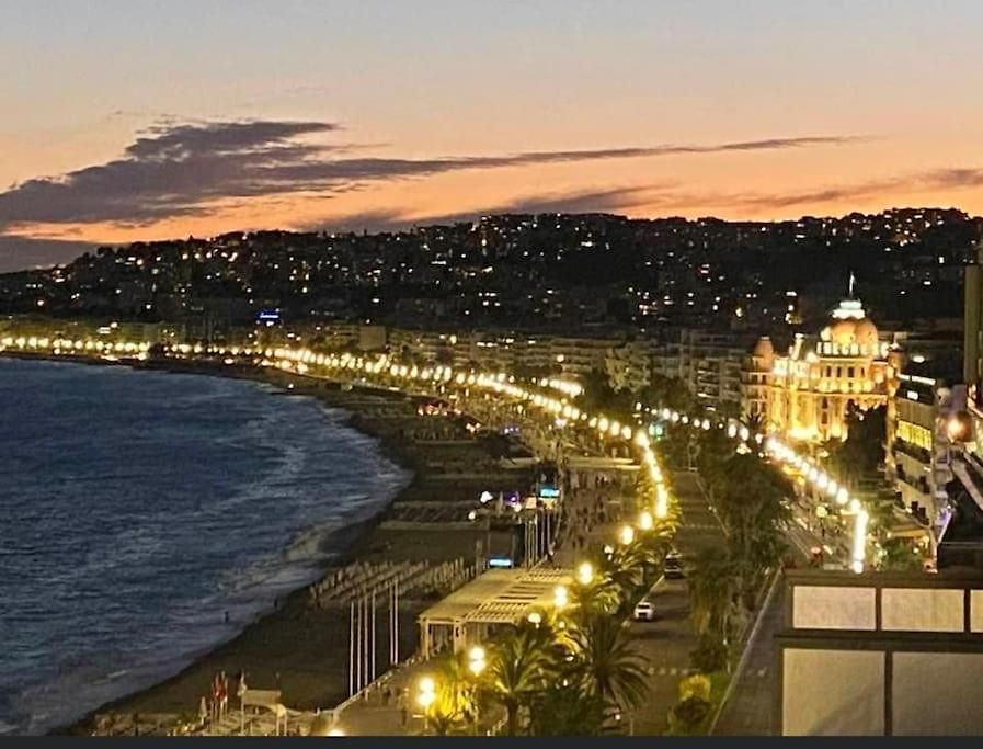 Appartement Superbe Grand 3 Pieces De 65 M2 -cosy -3 Mn Gare Riquier Nice