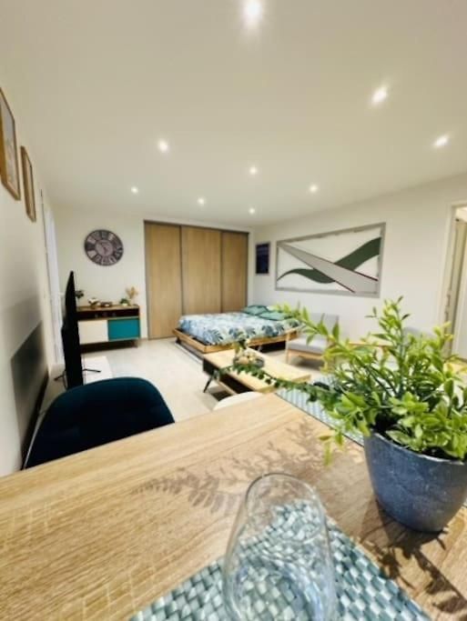 Appartement Joli Dans Nicoise Sur Les Collines *