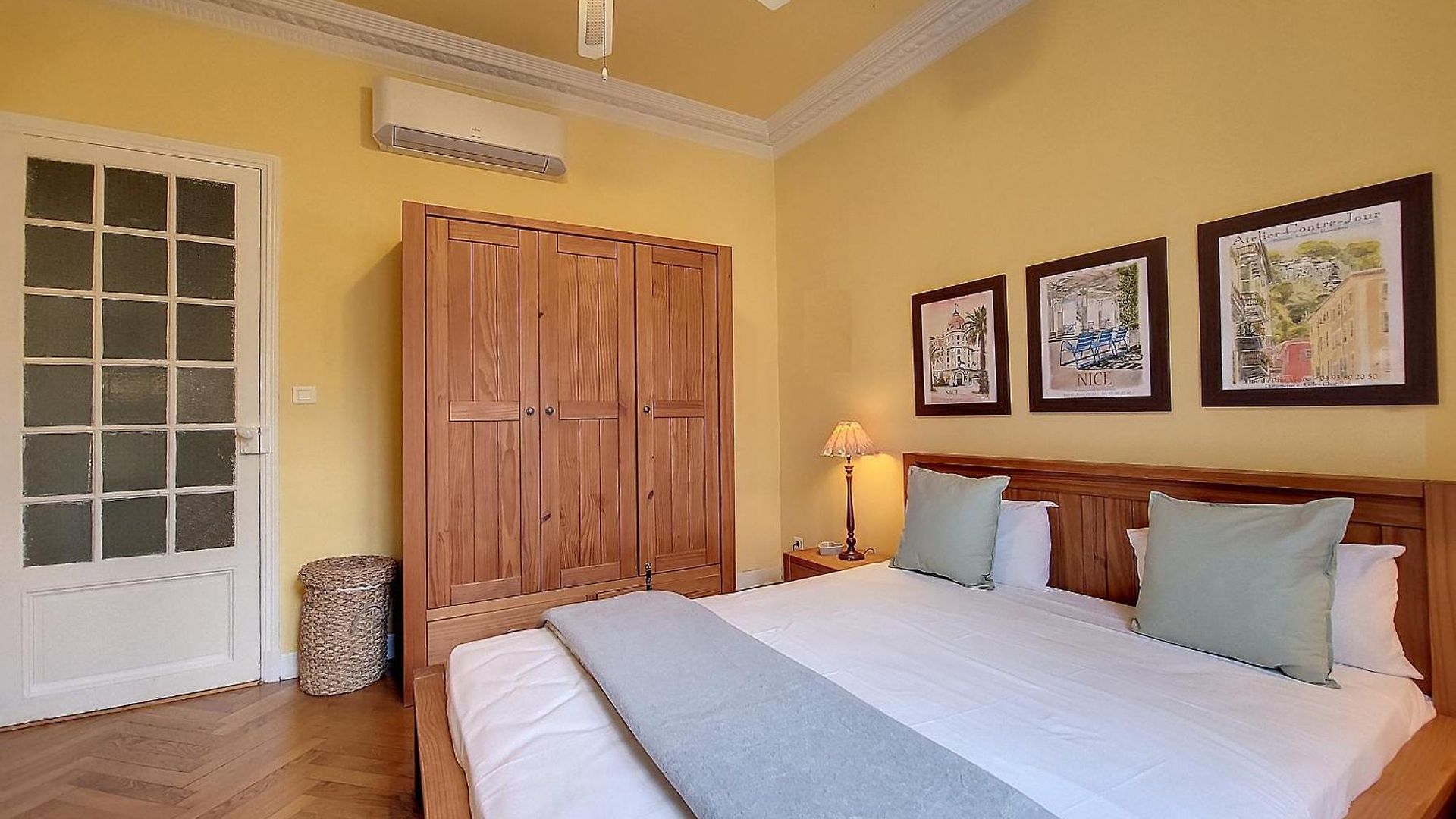 Nestor&jeeves - Provencal - - Near Nice