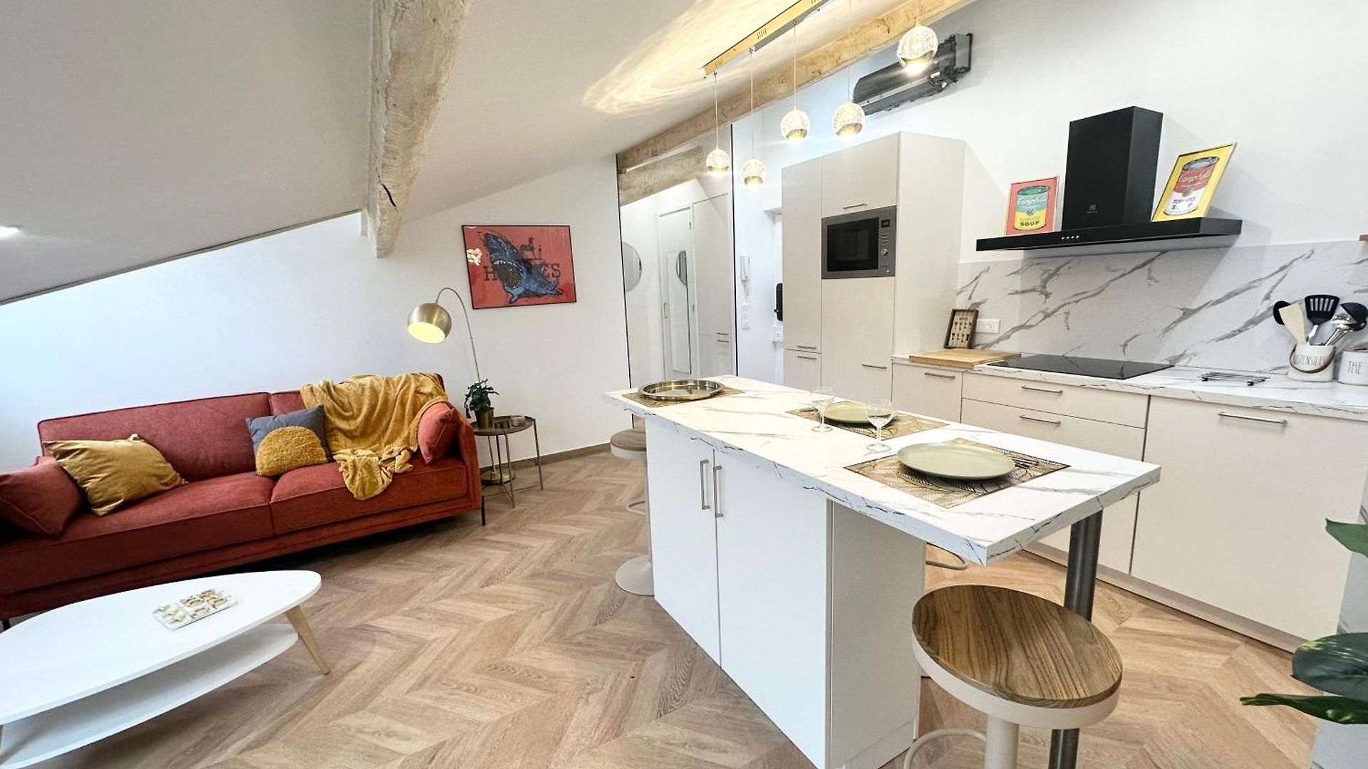 Elegant Mansardé-place Du Pin Appartement *