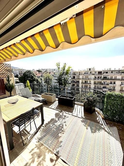 Appartement Mirabeau - De Luxe De 100m2 Avec Terrasse