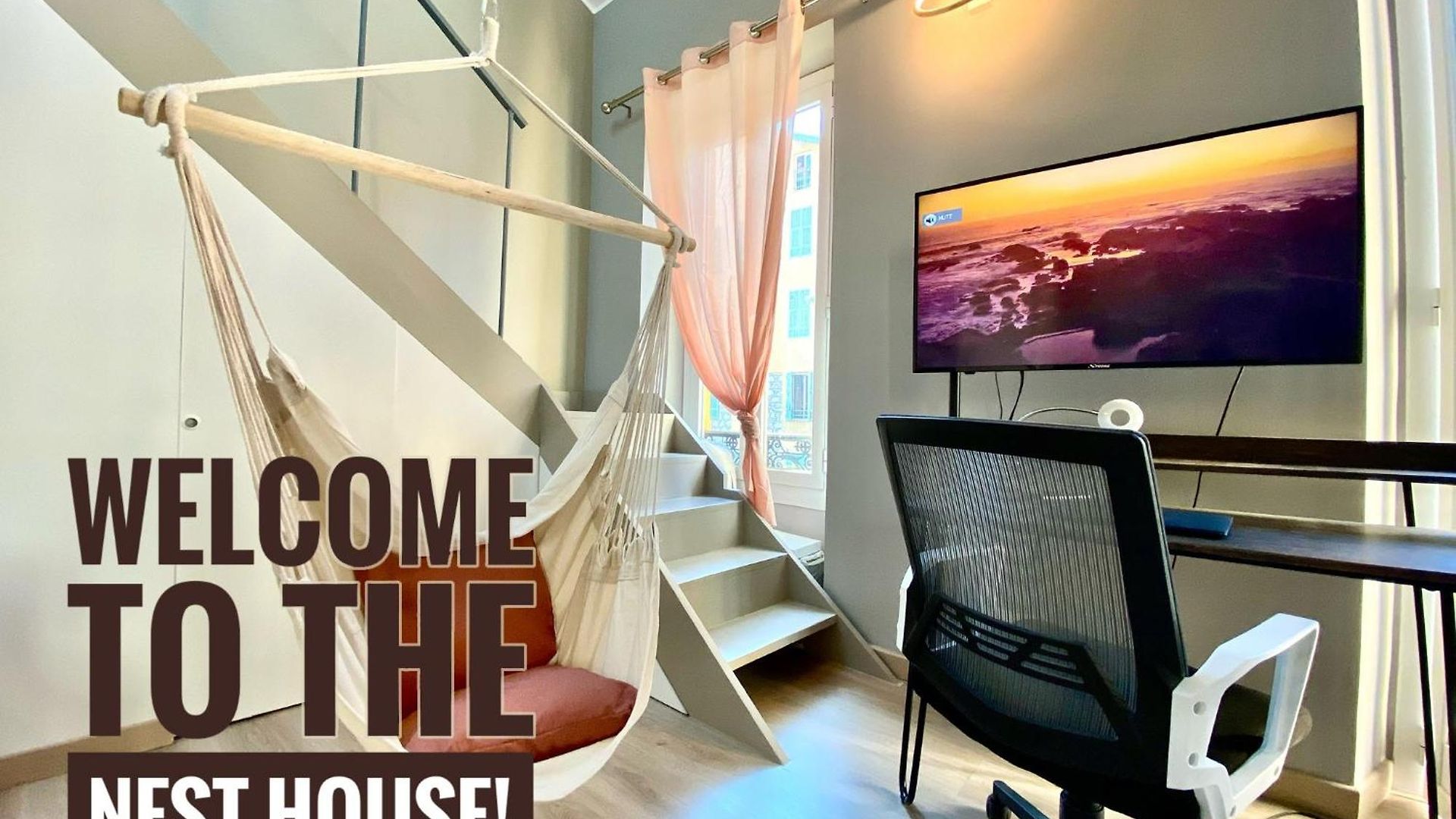 Lovely & Sunny Loft Heart Of With A/c! Nice