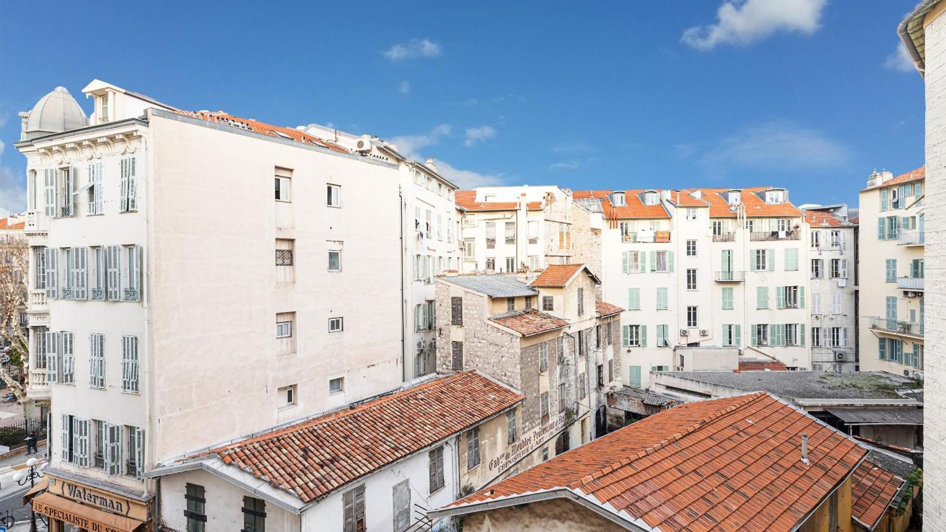 Charming Center 302 Apartment *