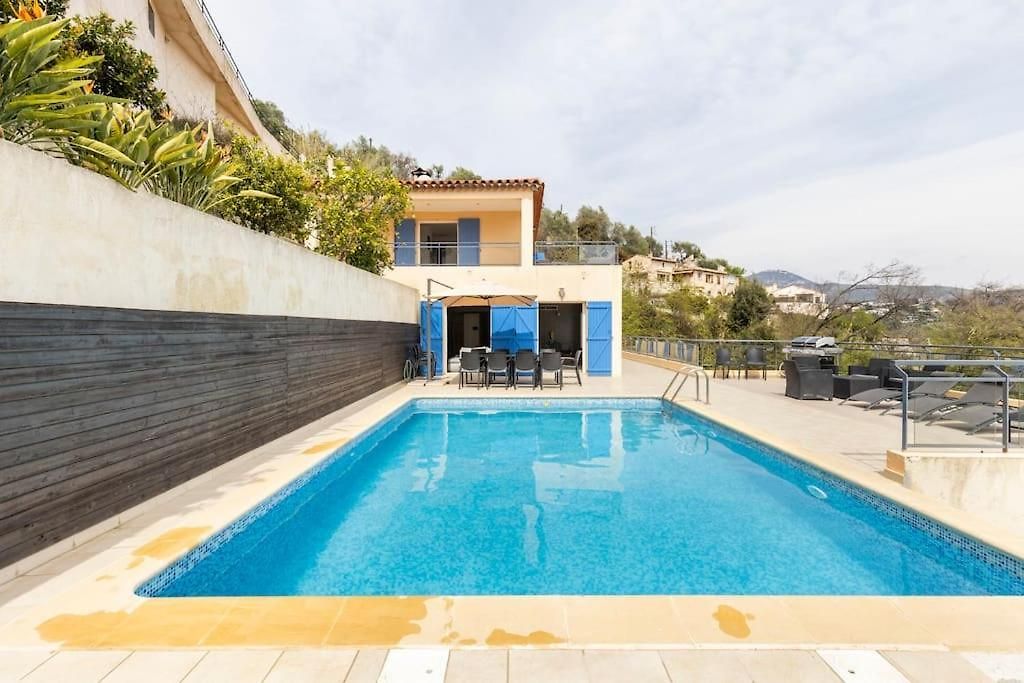 Spacieuse Niçoise Au Calme Avec Piscine Villa Nice