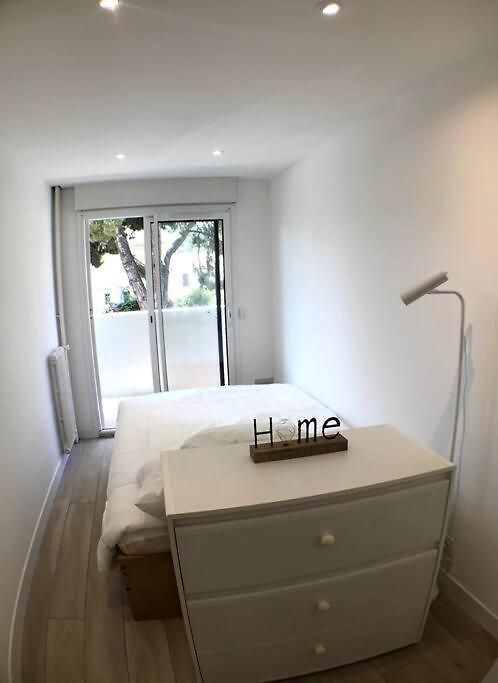 Appartement Bas Cimiez- Coquet F1, Climatisée, Parking Nice