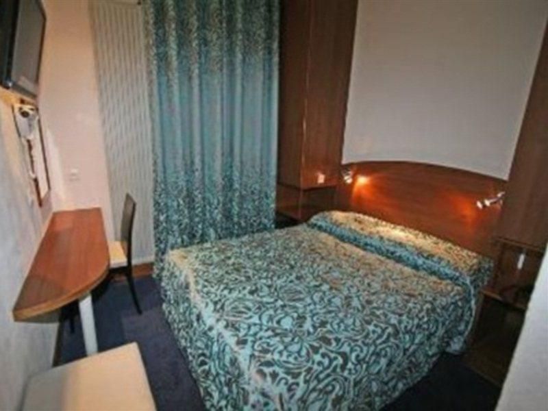 Auberge de jeunesse Ozz *
