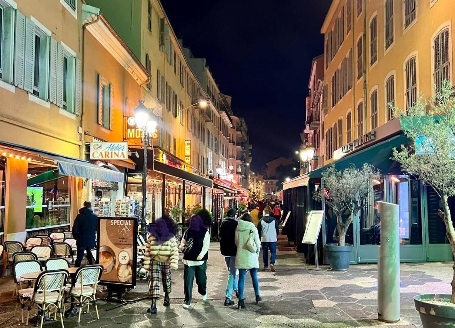 Stunning In The Gold Square Of Nice! *