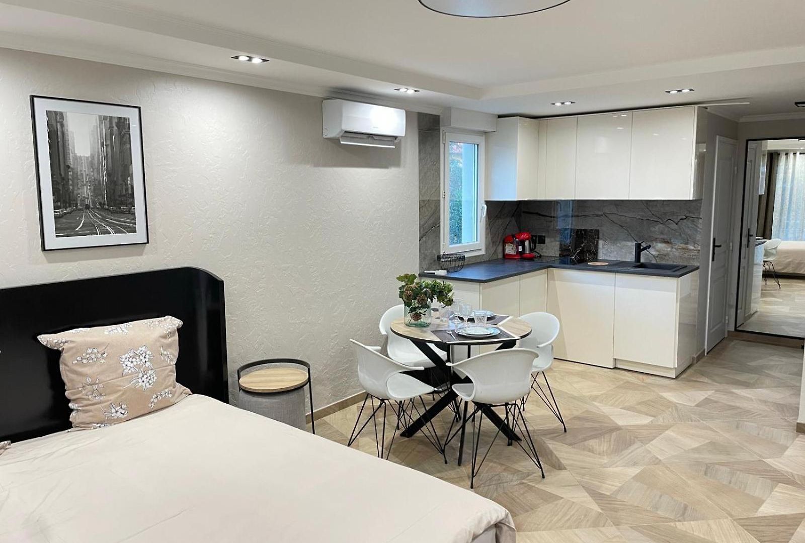 Apartment Sur La Promenade Des Avec Vue Originale A 40 M De La Nice