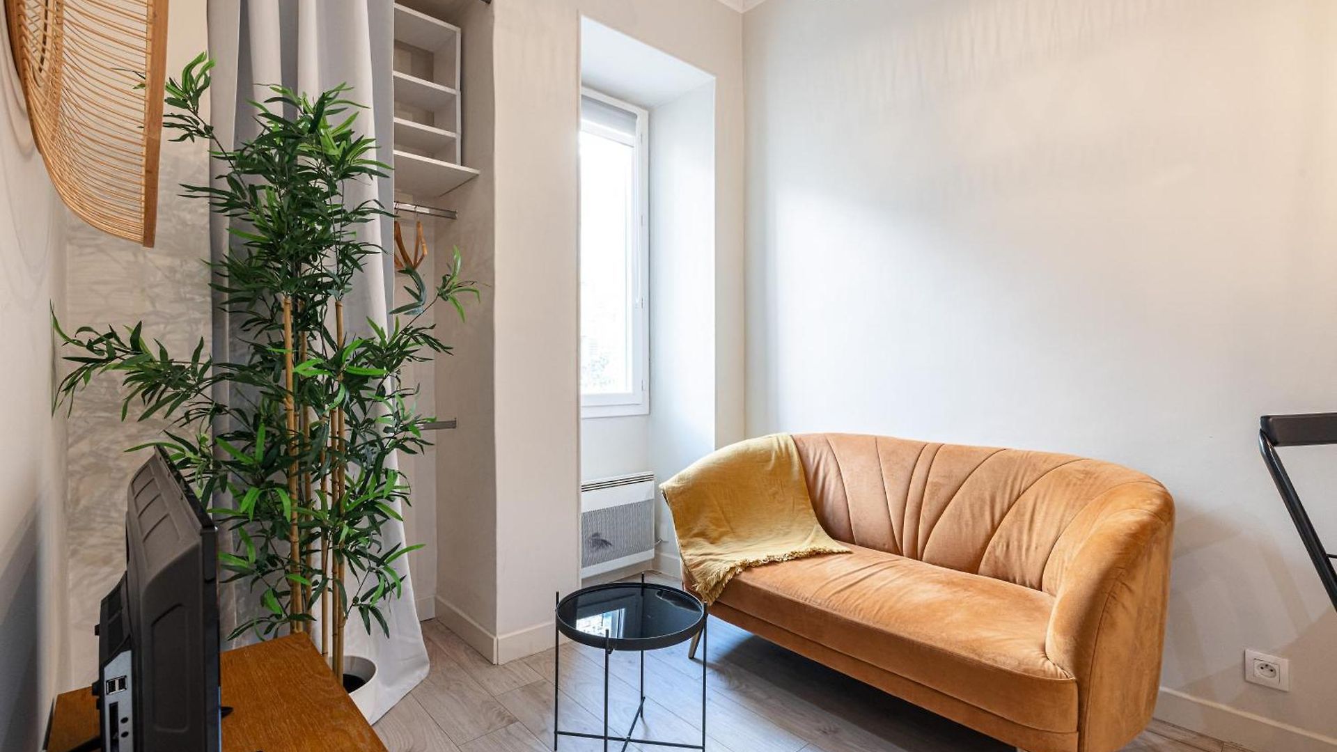 Le Petit Jean- Pres Gare Et Tram - Supermarchés - Wifi - Appartement