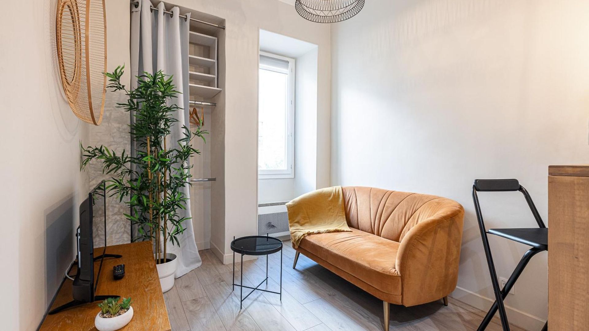 Le Petit Jean- Pres Gare Et Tram - Supermarchés - Wifi - Appartement *