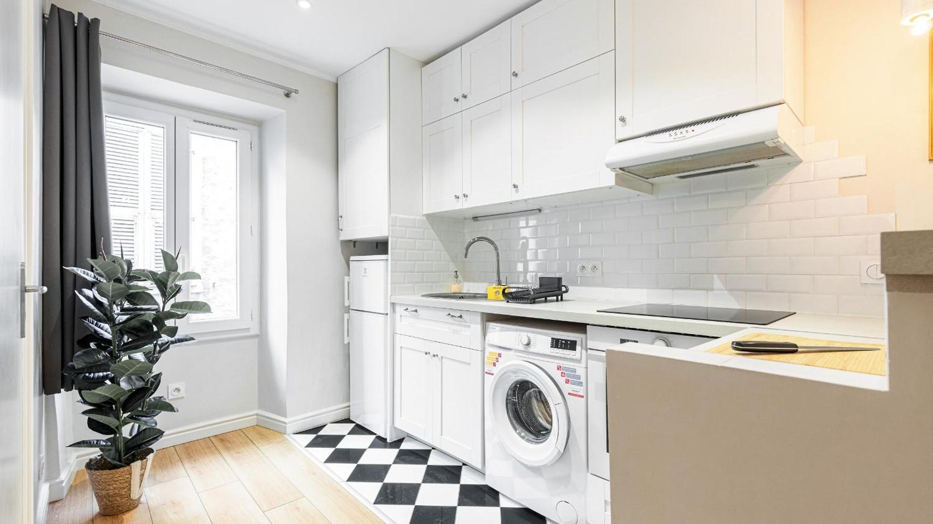 Lovely 1 Bdr Port Area * Nice