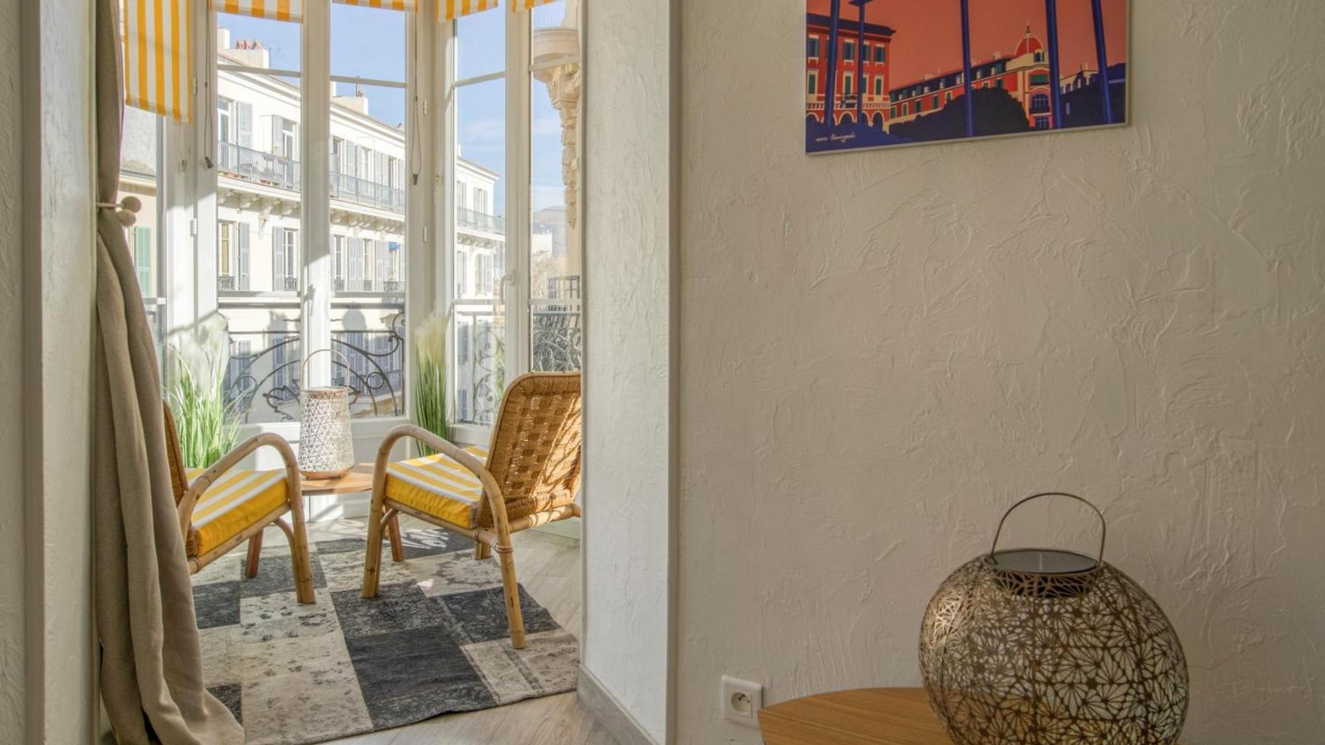 Sublime, Modern, Balconies, A/c, Refurbished Appartement Nice