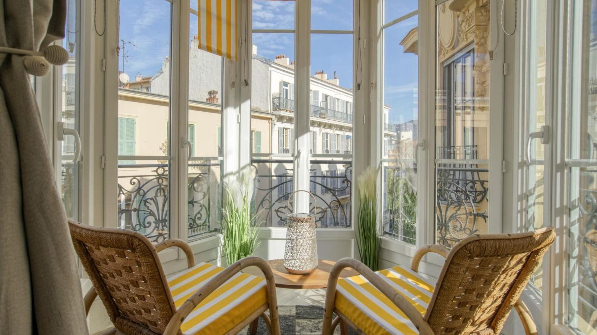 Sublime, Modern, Balconies, A/c, Refurbished