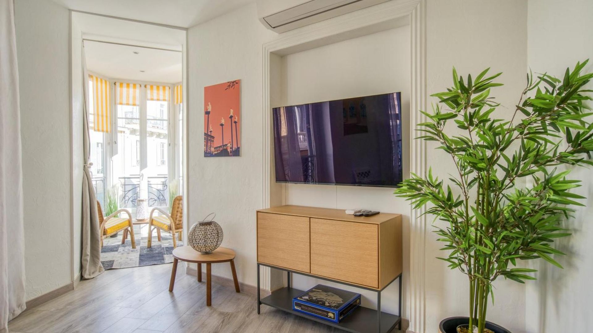 Sublime, Modern, Balconies, A/c, Refurbished Appartement Nice